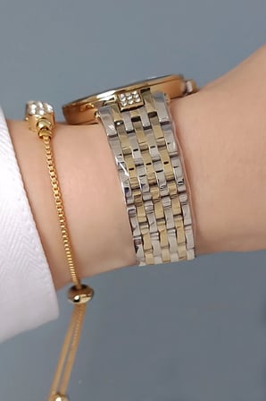 Yeni Model Kesme Camlı Çelik Bilezik Altın/metalik Kadın Kol Saati - Zirkon Taşlı Bileklik