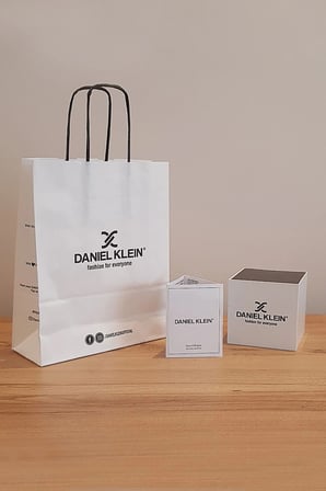 Yeni Model Kesme Camlı Çelik Bilezik Yeşil Kadran Kadın Kol Saati - Zirkon Taşlı Bileklik