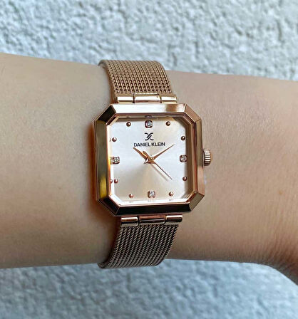 Daniel Klein DKE.1.10954 Kare Kadran Hasır Kordon 3 Atm Suya Dayanıklı Kadın Kol Saati