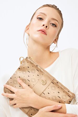 Kadın Basic Clutch Çanta Monogram Desenli Şeritli Logolu Altın 214002