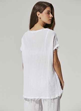White by Nature Geniş Yaka Düz Beyaz Kadın Bluz WBN3295-S