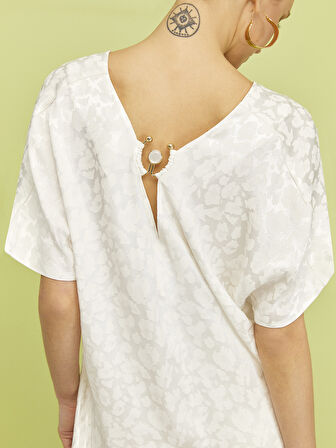 Sırtta Aksesuar Detaylı Bluz-Ekru | 38