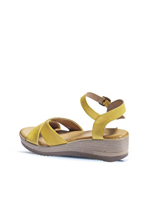 Bueno Shoes Sarı Deri Kadın Dolgu Topuklu Sandalet 01wl3303