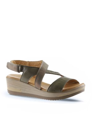 Bueno Shoes Haki Deri Kadın Dolgu Topuklu Sandalet 01wl3306