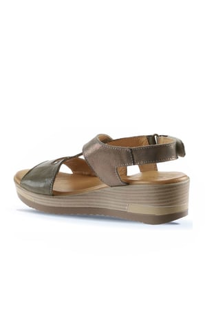 Bueno Shoes Haki Deri Kadın Dolgu Topuklu Sandalet 01wl3306