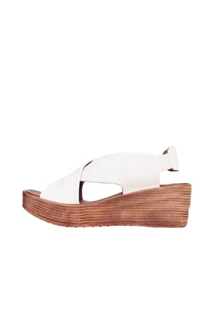 Bueno Shoes Beyaz Deri Kadın Dolgu Topuklu Sandalet 01wl3402