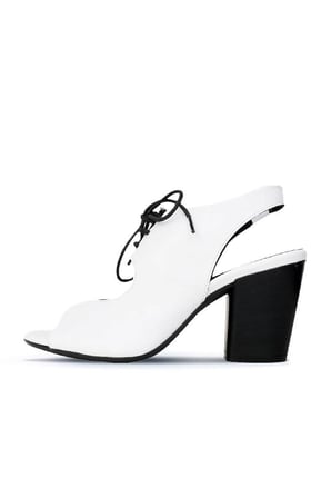 Bueno Shoes Beyaz Deri Kadın Topuklu Sandalet 01wn0100