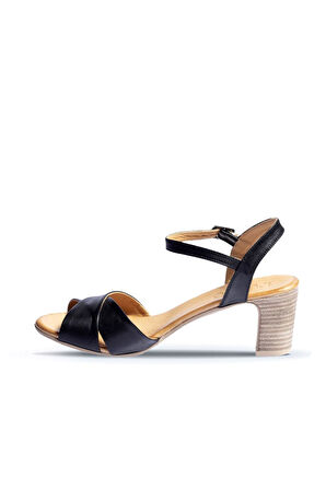 Bueno Shoes Siyah Deri Kadın Topuklu Sandalet 01wn1501
