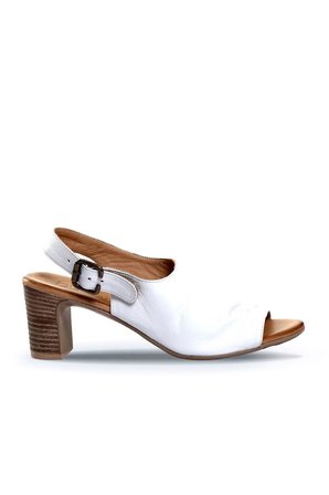 Bueno Shoes Beyaz Deri Kadın Topuklu Sandalet 01wn1513