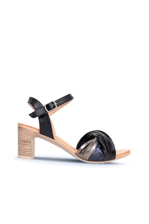 Bueno Shoes Lacivert Deri Kadın Topuklu Sandalet 01wn1520
