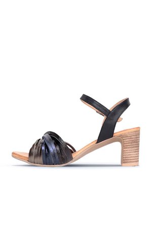Bueno Shoes Lacivert Deri Kadın Topuklu Sandalet 01wn1520