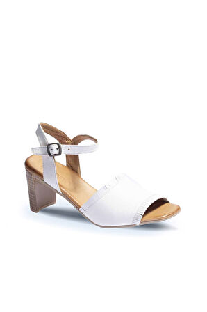 Bueno Shoes Beyaz Deri Kadın Topuklu Sandalet 01wn4005