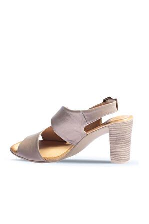 Bueno Shoes Gri Deri Kadın Topuklu Sandalet 01wn4115