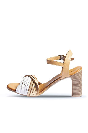 Bueno Shoes Altın Deri Kadın Topuklu Sandalet 01wn4302