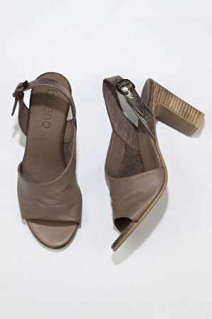 Bueno Shoes Gri Deri Kadın Topuklu Sandalet 01wn4304