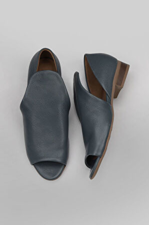 Bueno Shoes Lacivert Deri Kadın Klasik Ayakkabı 01wn5111