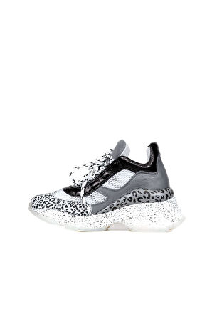 Bueno Shoes Leopar Deri Kadın Dolgu Topuklu Spor Ayakkabı 01wq11400