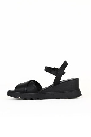 Bueno Shoes Siyah Deri Kadın Dolgu Topuklu Sandalet 01we5201