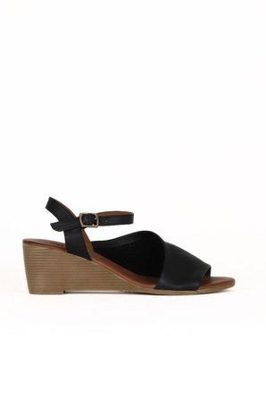 Bueno Shoes Siyah Deri Kadın Dolgu Topuklu Sandalet 01we4000