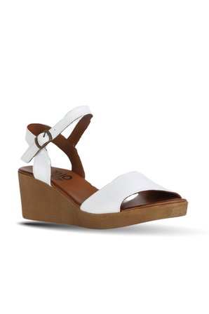 Bueno Shoes Beyaz Deri Kadın Dolgu Topuklu Sandalet 01we3904