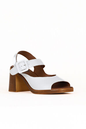 Bueno Shoes Beyaz Deri Kadın Topuklu Sandalet 01we3701