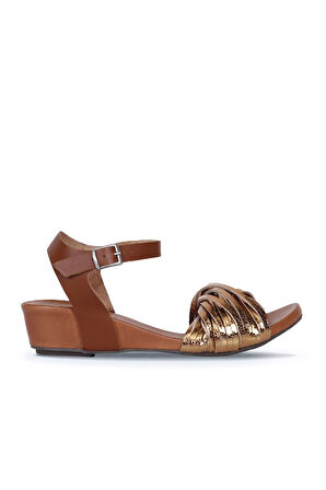 Bueno Shoes Bronz Parlak Deri Kadın Dolgu Topuklu Sandalet 01wl6800