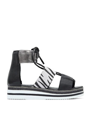 Bueno Shoes Multi Ml1 Parlak Deri Kadın Dolgu Topuklu Sandalet 01wq1602