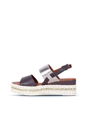 Bueno Shoes Taba Gümüş Deri Kadın Dolgu Topuklu Sandalet 01ws5200
