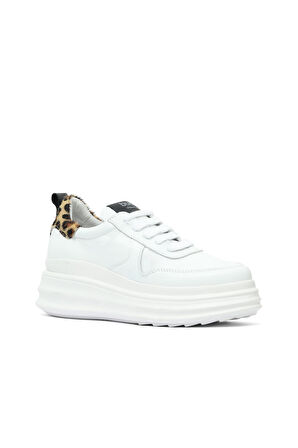 Bueno Shoes Beyaz Syh Leo Deri Kadın Dolgu Topuklu Spor Ayakkabı 01ws11500