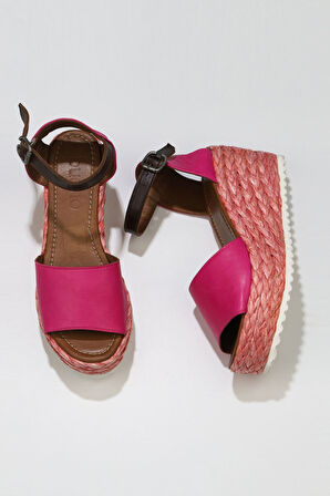 Bueno Shoes Fuşya Deri Kadın Dolgu Topuklu Sandalet 01wn3601