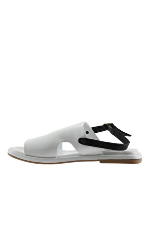 Bueno Shoes Beyaz Siyah Deri Kadın Düz Sandalet 01wu4108