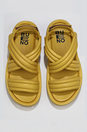 Bueno Shoes Sarı Deri Kadın Dolgu Topuklu Sandalet 01wu4619