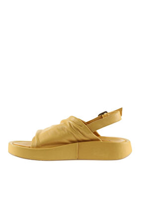 Bueno Shoes Sarı Deri Kadın Dolgu Topuklu Sandalet 01wu4620