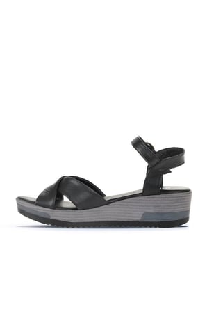 Bueno Shoes Siyah Deri Kadın Dolgu Topuklu Sandalet 01wl3303