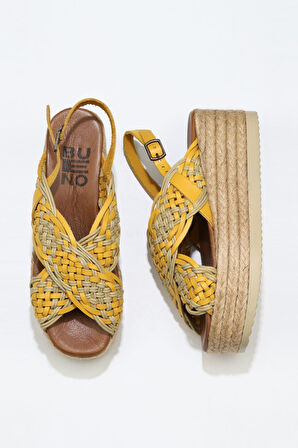 Bueno Shoes Sarı Deri Kadın Dolgu Topuklu Sandalet 01wu6115