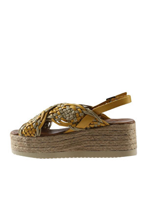 Bueno Shoes Sarı Deri Kadın Dolgu Topuklu Sandalet 01wu6115