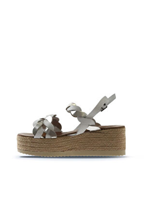 Bueno Shoes Bej Beyaz Parlak Deri Kadın Dolgu Topuklu Sandalet 01wu6119