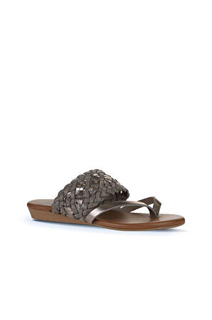 Bueno Shoes Gri Parlak Deri Kadın Parmak Arası Terlik 01wu7448