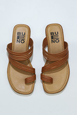 Bueno Shoes Taba Deri Kadın Parmak Arası Terlik 01wu3418