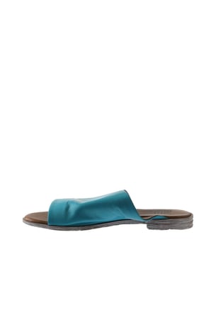 Bueno Shoes Turkuaz Deri Kadın Düz Terlik 01wq2009