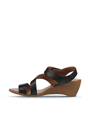 Bueno Shoes Siyah Deri Kadın Dolgu Topuklu Sandalet 01wn3720