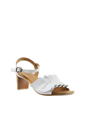 Bueno Shoes Beyaz Deri Kadın Topuklu Sandalet 01wn4000