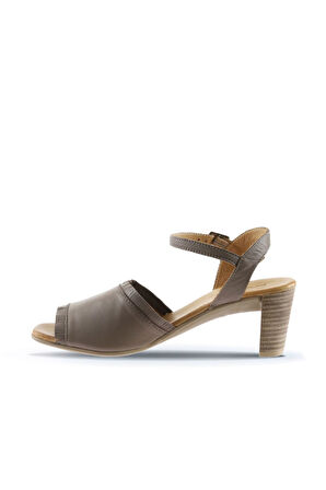 Bueno Shoes Gri Deri Kadın Topuklu Sandalet 01wn4005