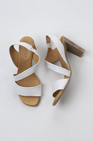 Bueno Shoes Beyaz Deri Kadın Topuklu Sandalet 01wn4100