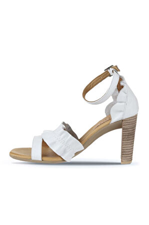 Bueno Shoes Beyaz Deri Kadın Topuklu Sandalet 01wn4114