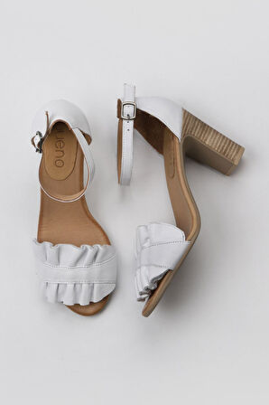 Bueno Shoes Beyaz Beyaz Deri Kadın Topuklu Sandalet 01wn4300