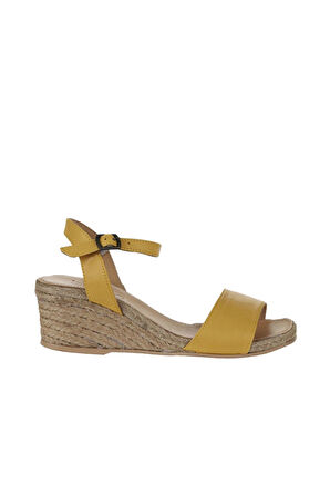 Bueno Shoes Sarı Deri Kadın Dolgu Topuklu Sandalet 01ws10304
