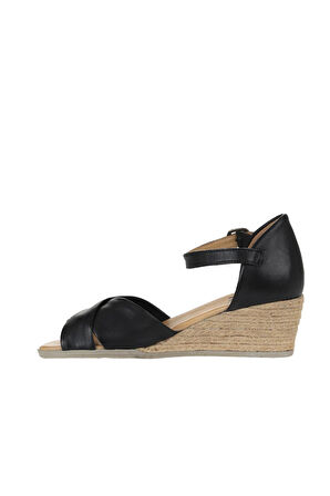 Bueno Shoes Siyah Deri Kadın Dolgu Topuklu Sandalet 01ws11102