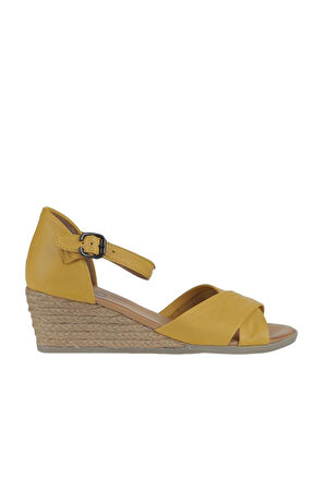 Bueno Shoes Sarı Deri Kadın Dolgu Topuklu Sandalet 01ws11102
