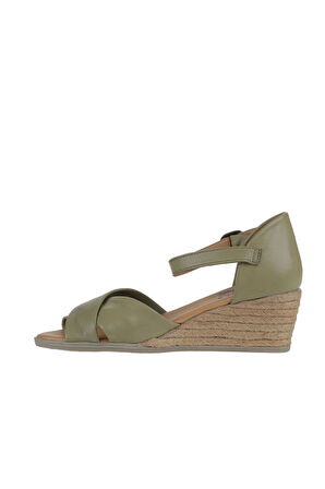 Bueno Shoes Haki Deri Kadın Dolgu Topuklu Sandalet 01ws11102